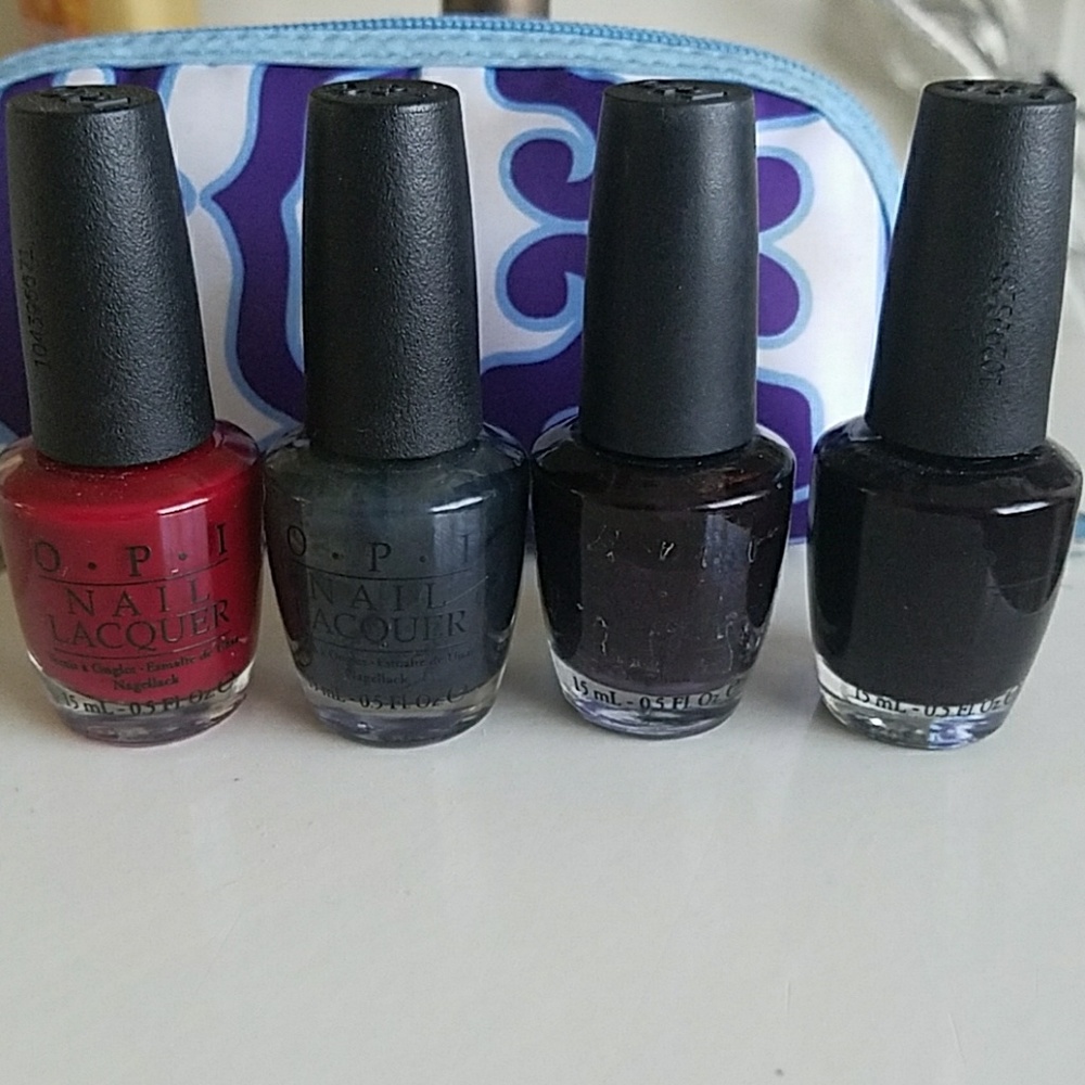 Set of 4 OPI nailpolish